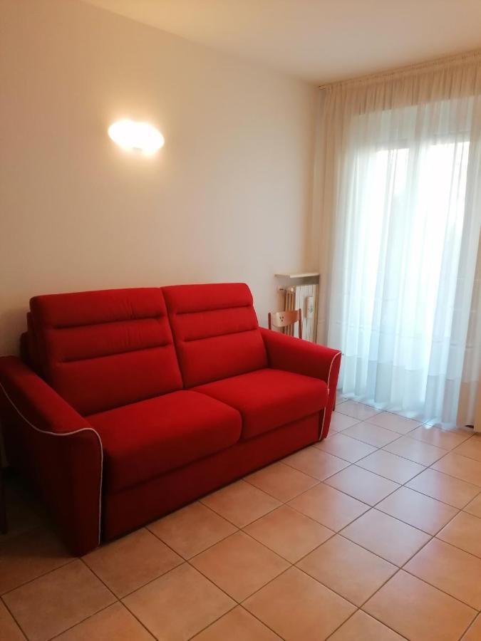 Appartamento Incantevole Con Parcheggio Gratuito Tirano Exteriér fotografie